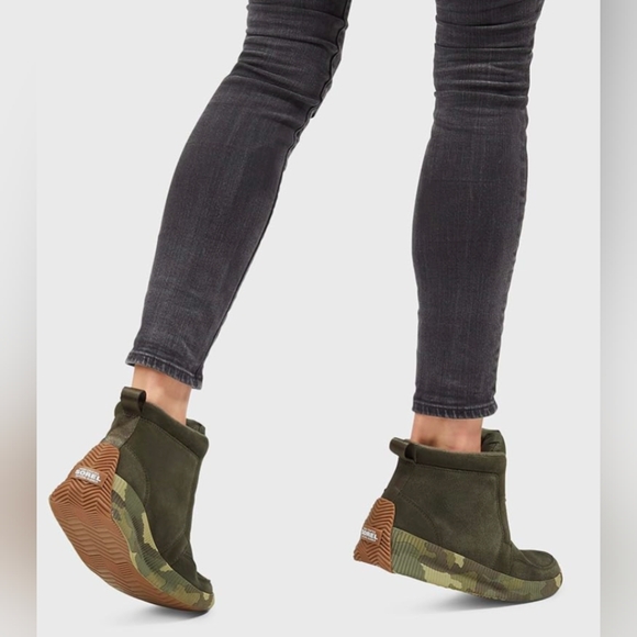 Sorel Shoes - Sorel Wmn's Out N About™ Plus Mid Boots Size 8.5 MSRP $125